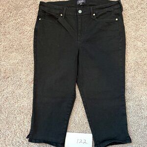 NYDJ Not Your Daughter's Jeans Black Cropped Capris Liftxtuck Technology 12